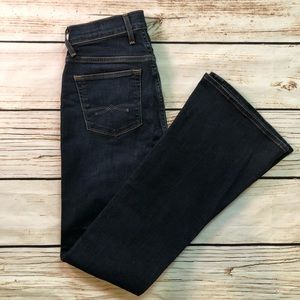 🌹Lucky Brand Flare Jeans🌹